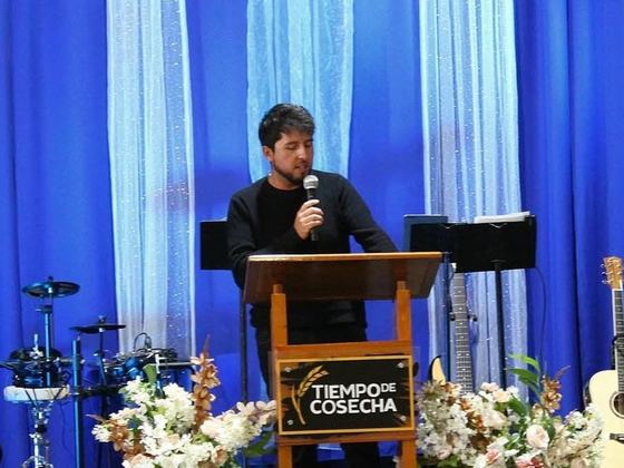 Fotografía de predicadores - Iglesia Tiempo de Cosecha